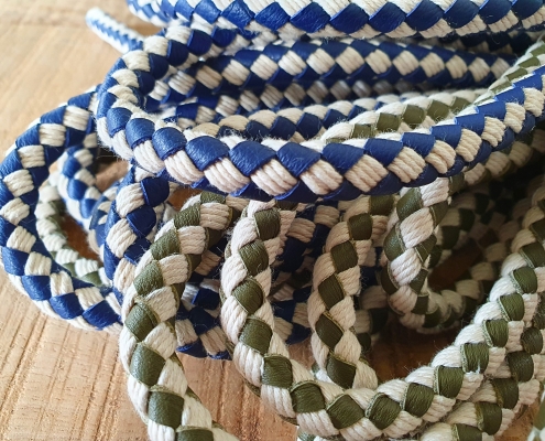 Round braided cords in leather and cotton